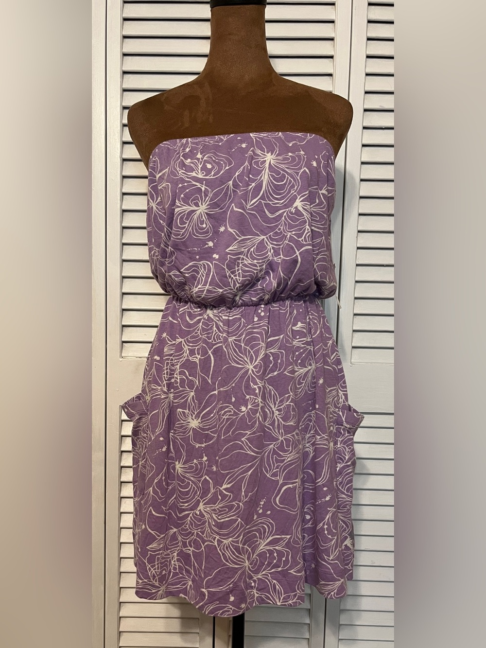 NWT Kirra Pacsun Strapless Lavender Hawaiian Floral Mini Dress Sz L